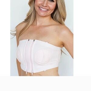 Lansinoh Pump compatible Nursing Bra. Adjustable size. Excellent WITH STRAPS!